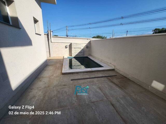 Casa para Venda em Cuiabá - 3