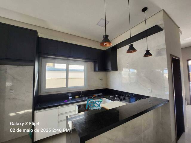 Casa para Venda em Cuiabá - 2