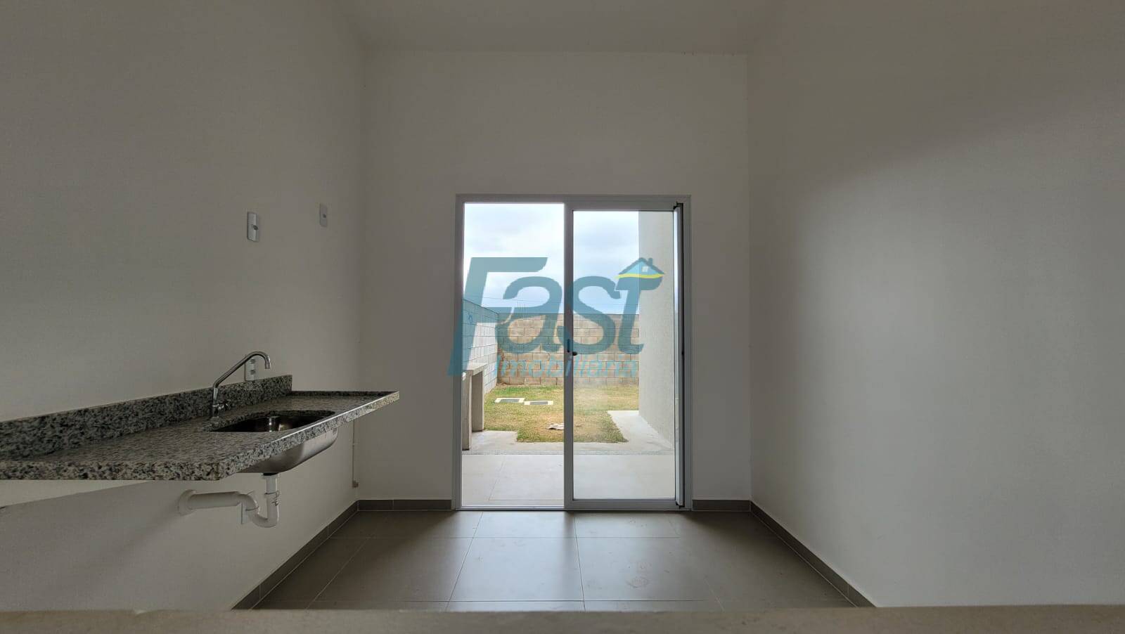 Casa de Condomínio à venda com 2 quartos, 76m² - Foto 3
