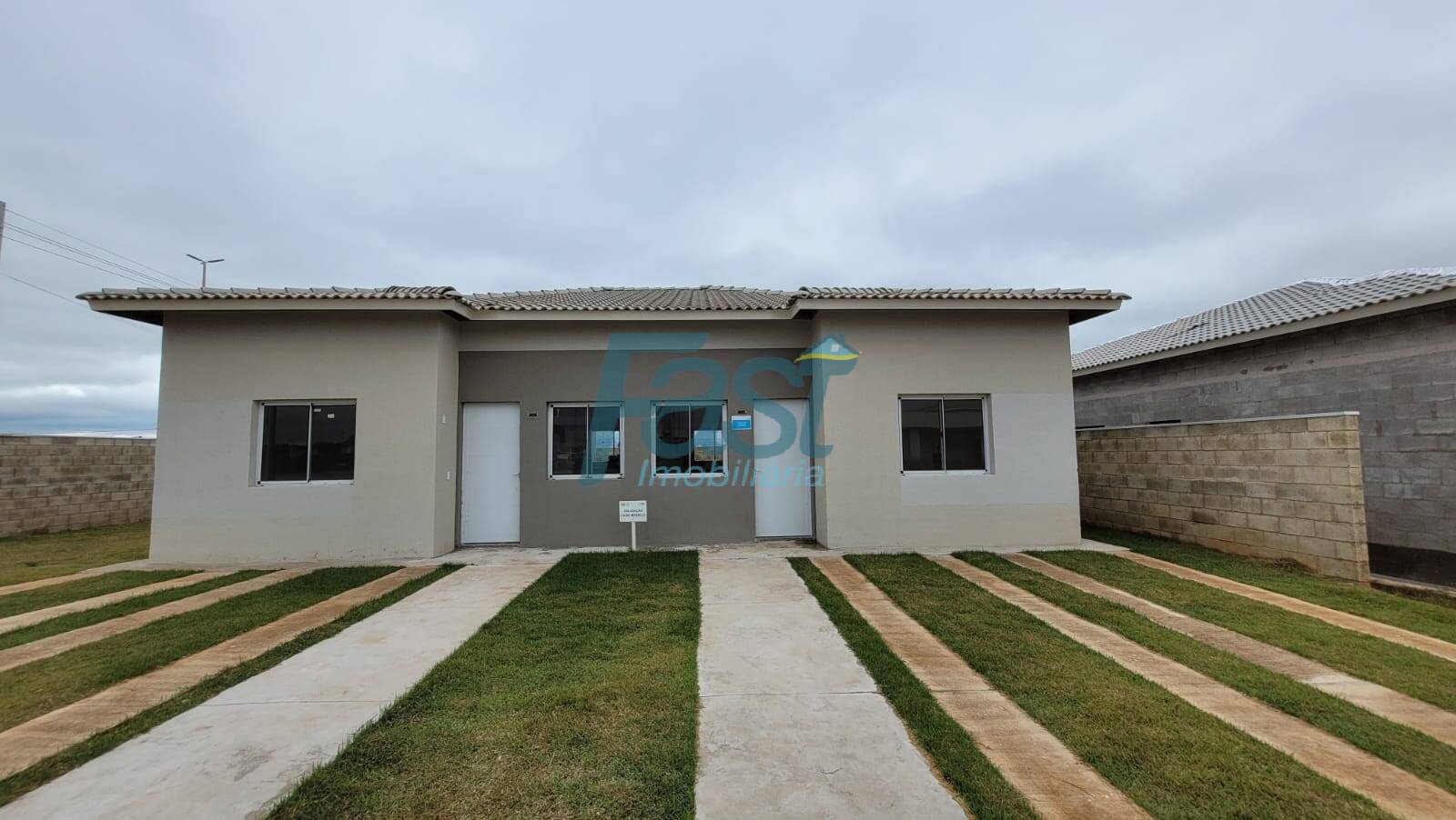 Casa de Condomínio à venda com 2 quartos, 76m² - Foto 1