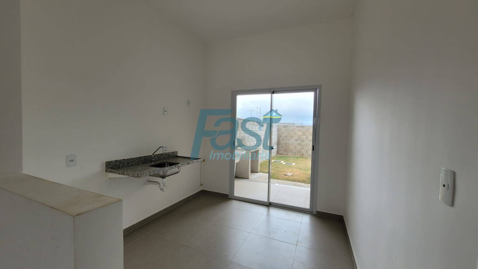 Casa de Condomínio à venda com 2 quartos, 76m² - Foto 17