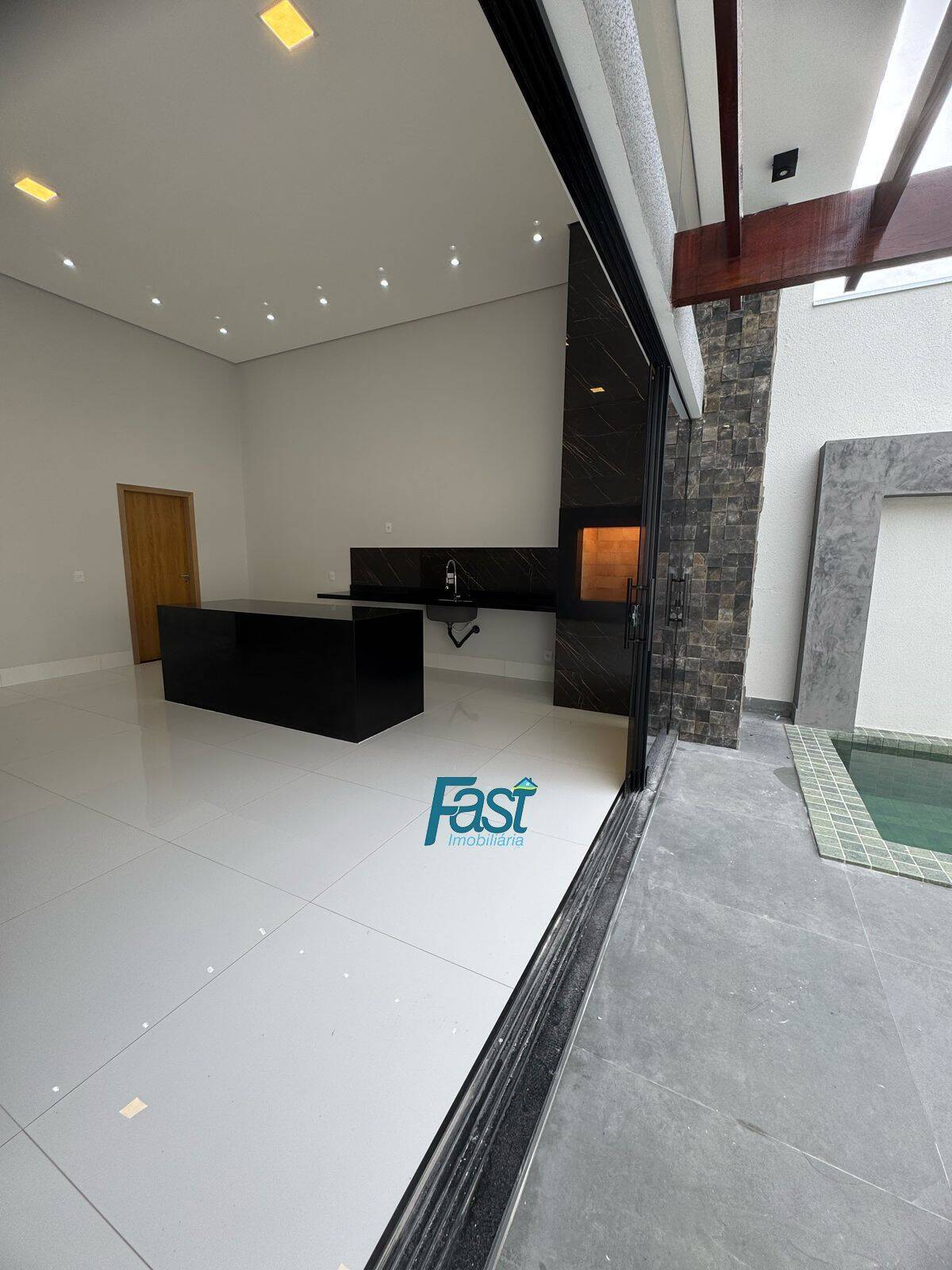 Casa, 3 quartos, 135 m² - Foto 3