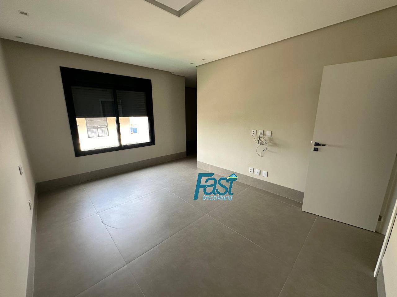 Sobrado à venda com 4 quartos, 349m² - Foto 8