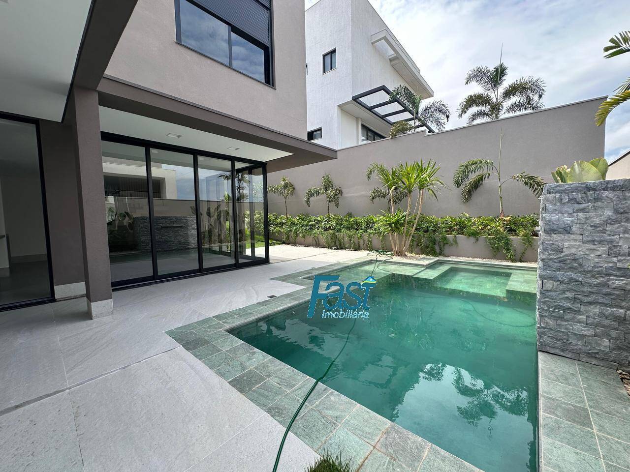 Sobrado à venda com 4 quartos, 349m² - Foto 10