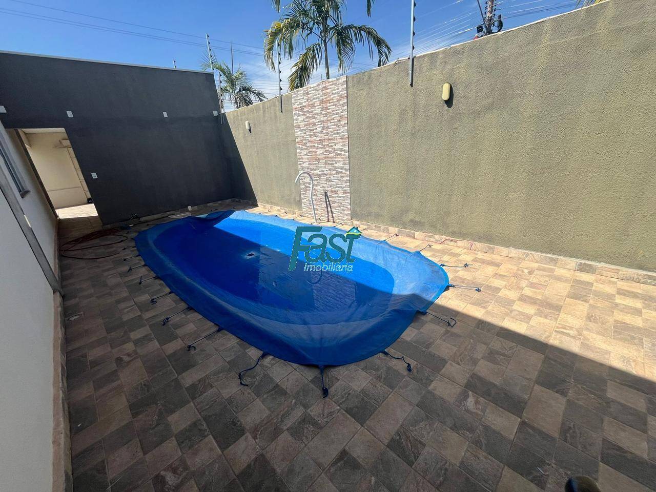 Casa à venda com 3 quartos, 209m² - Foto 4