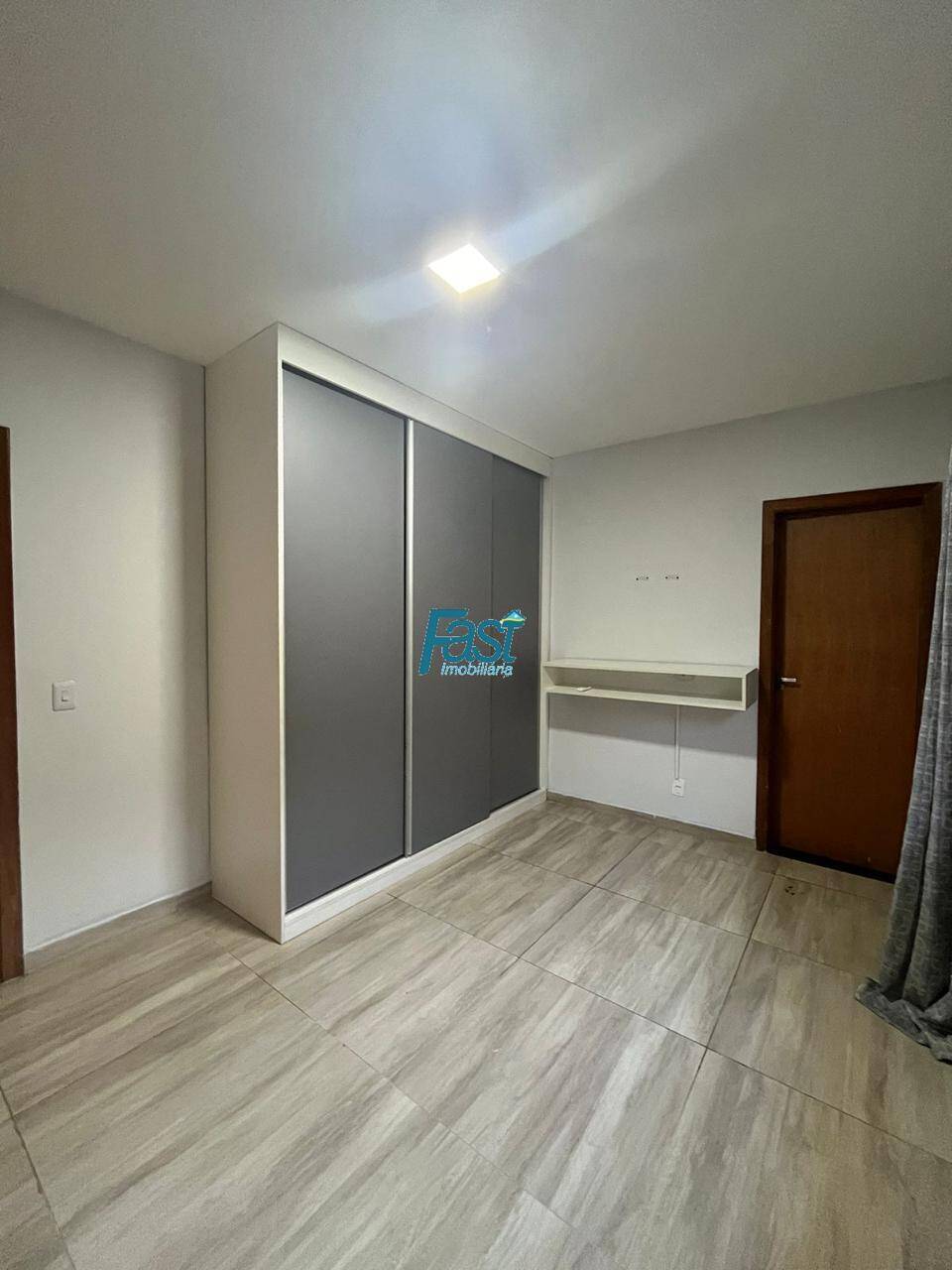 Casa à venda com 3 quartos, 209m² - Foto 13