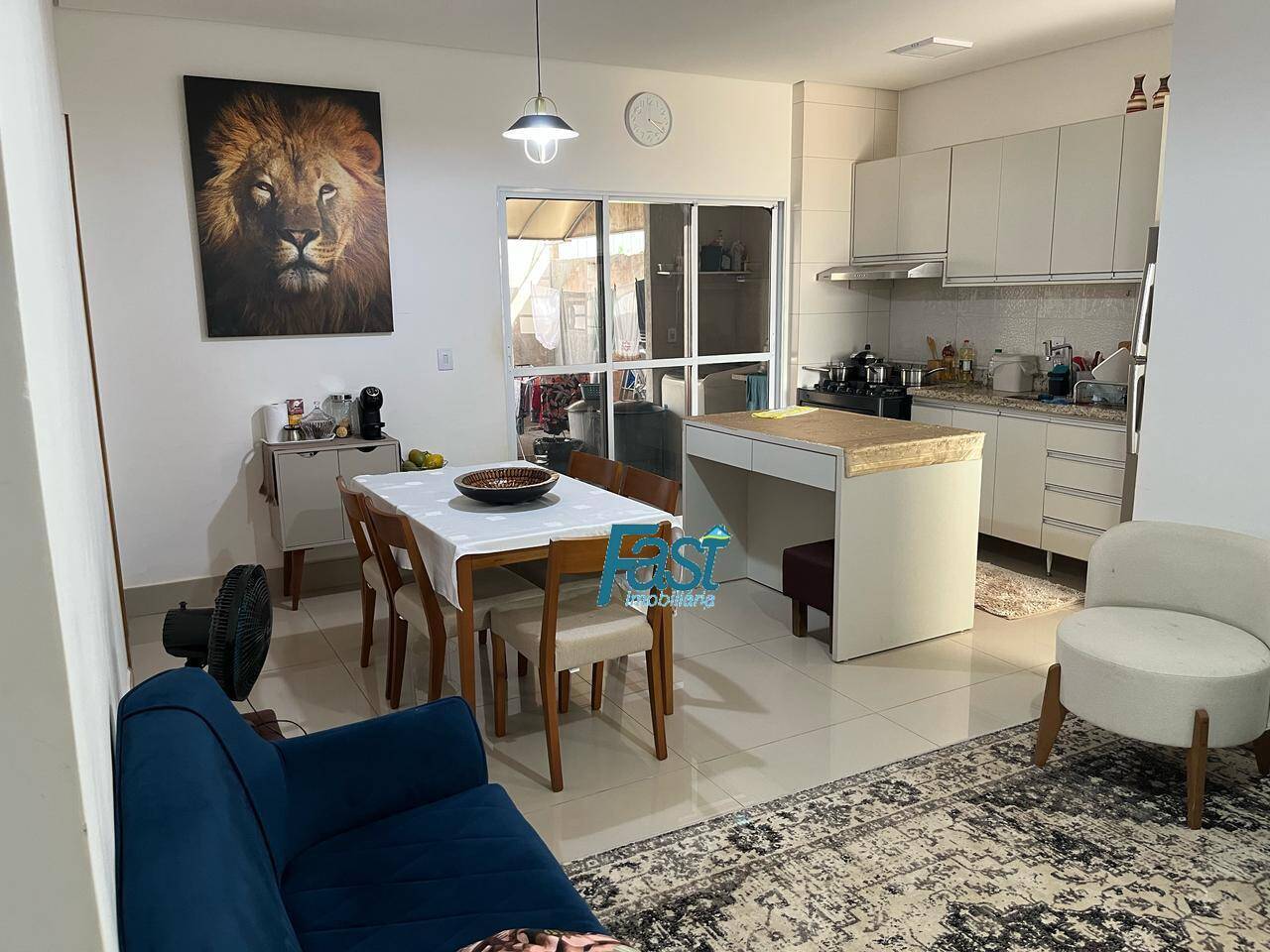 Casa à venda com 3 quartos, 140m² - Foto 4