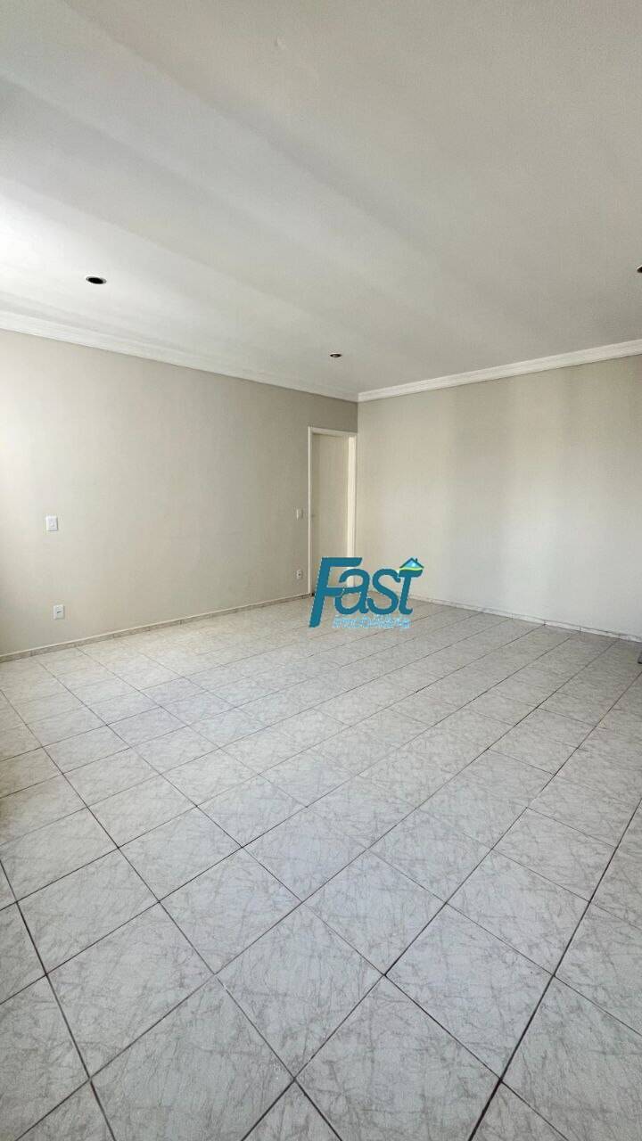 Apartamento à venda com 3 quartos, 100m² - Foto 11