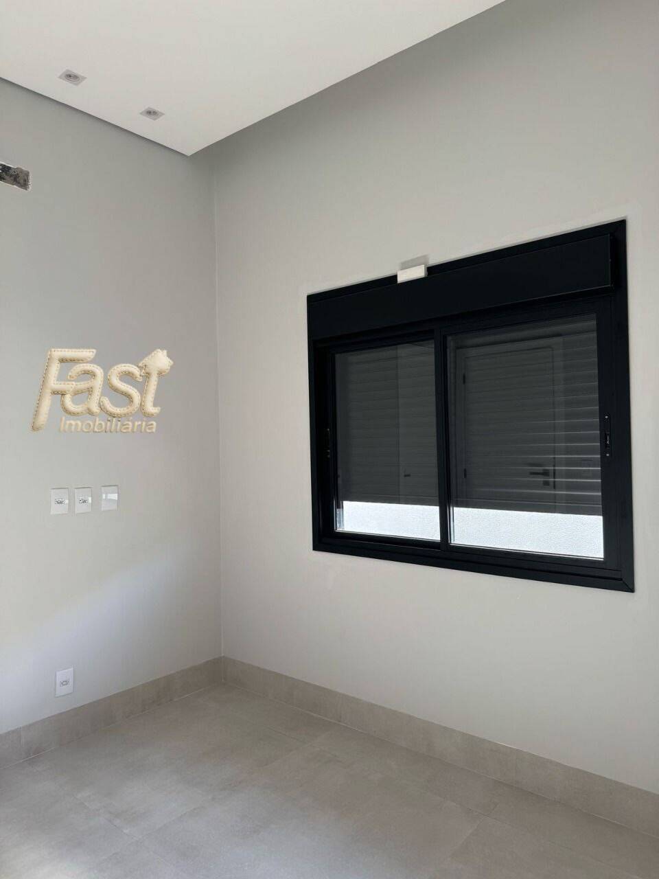 Casa à venda com 3 quartos, 300m² - Foto 8