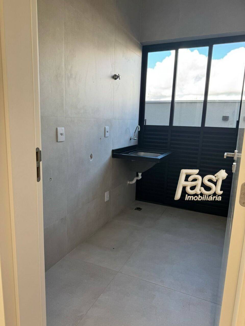 Casa à venda com 3 quartos, 300m² - Foto 10