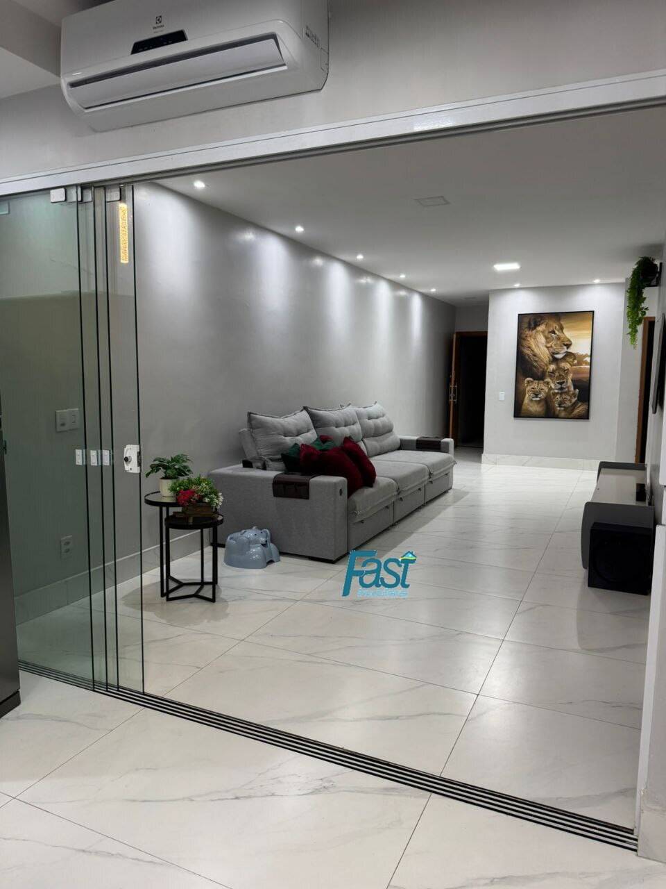 Casa de Condomínio à venda com 3 quartos, 150m² - Foto 3